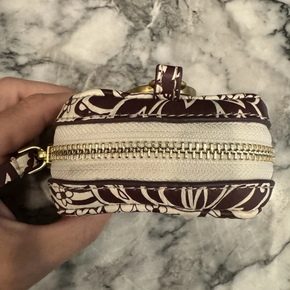 Vera Bradley Leather Zip Earbud Case Eclectic Paisley Cottage Cream Keychain - Picture 8 of 14